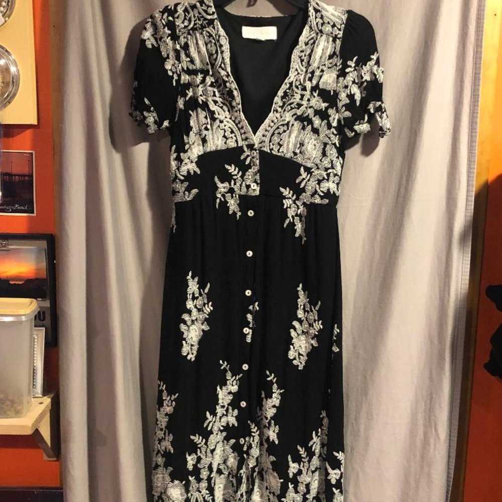 COPY - Superfoxx Floral Embroidered Button Front Dress